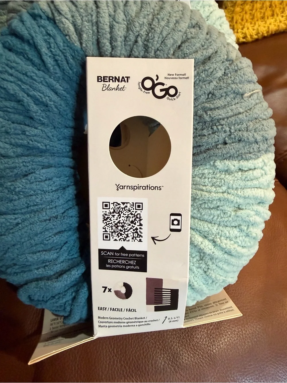 Bernat O'Go Chunky Blanket Yarn - Blue and Light Teal